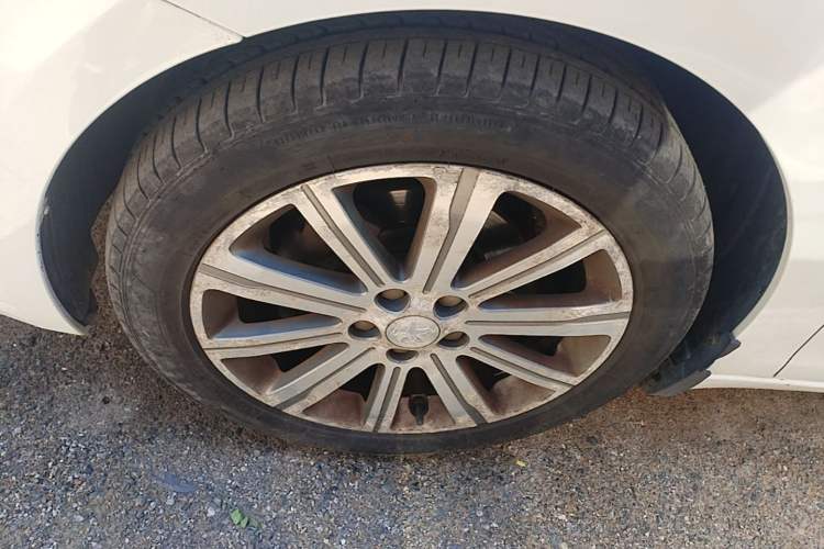 Used Peugeot 408 2015 1.2T Automatic Luxury Edition Left Front Wheel Hub
