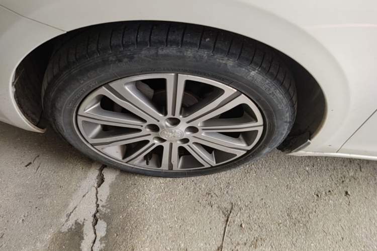 Used Peugeot 408 2015 1.2T Automatic Luxury Edition Left Front Wheel Hub