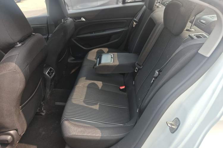 Used Peugeot 408 2015 1.2T Automatic Glory Edition Left Rear Seat