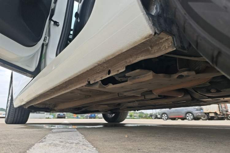 Used Peugeot 408 2015 1.2T Automatic Luxury Edition Left Side Sill