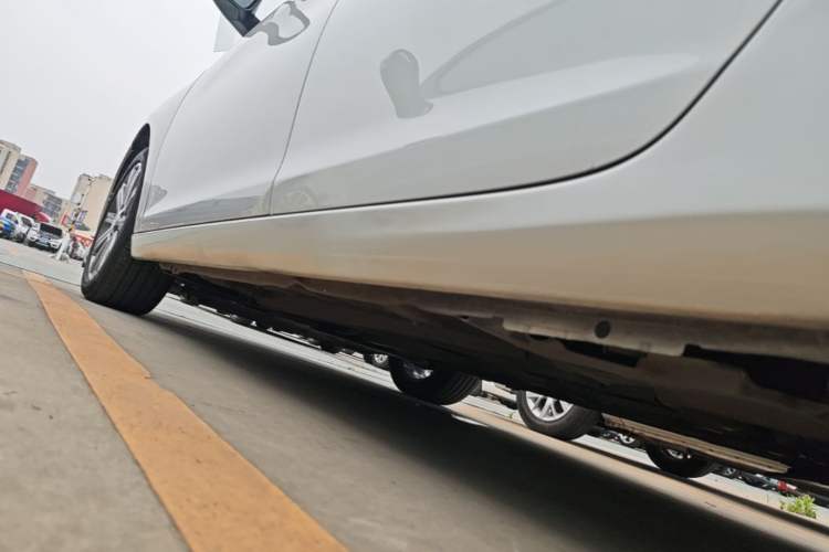Used Peugeot 408 2015 1.2T Automatic Luxury Edition Left Side Sill