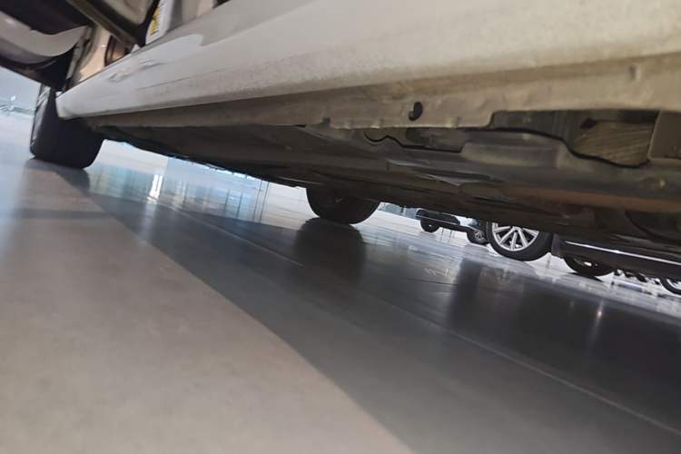 Used Peugeot 408 2015 1.2T Automatic Luxury Edition Left Side Sill