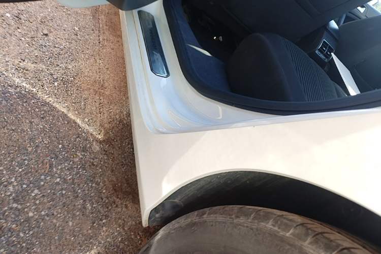 Used Peugeot 408 2015 1.2T Automatic Luxury Edition Left Side Sill