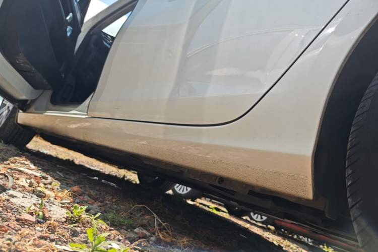 Used Peugeot 408 2015 1.2T Automatic Luxury Edition Left Side Sill
