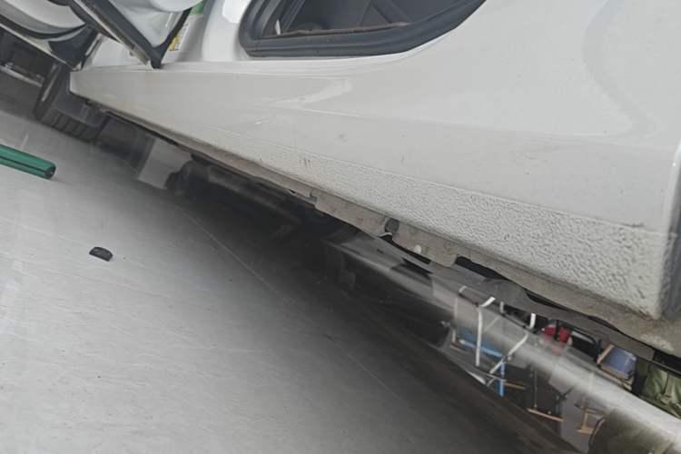 Used Peugeot 408 2015 1.2T Automatic Luxury Edition Left Side Sill