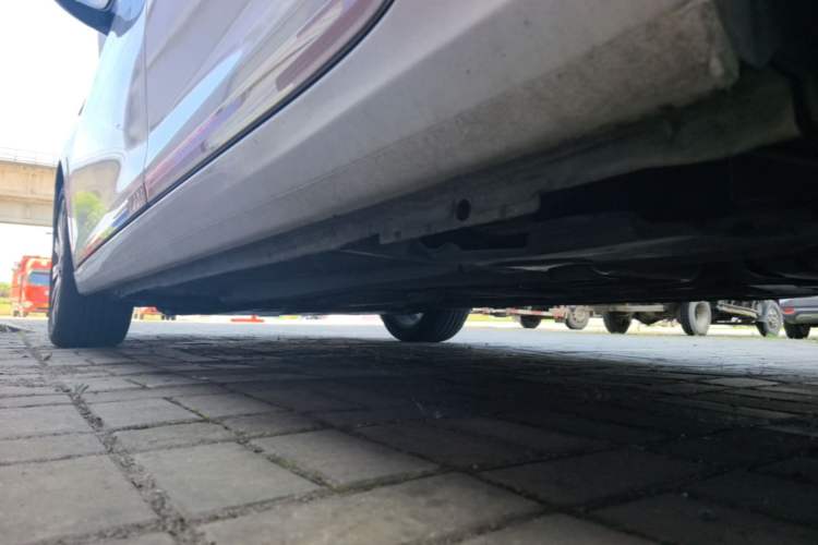 Used Peugeot 408 2015 1.2T Automatic Glory Edition Left Side Sill