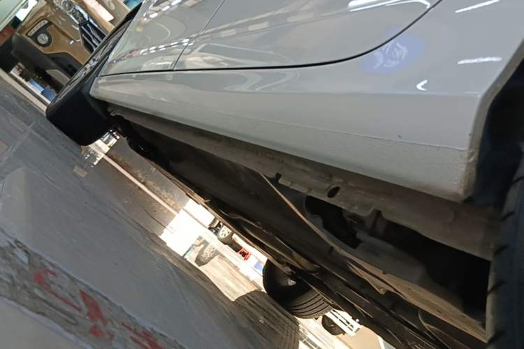 Used Peugeot 408 2015 1.2T Automatic Luxury Edition Left Side Sill