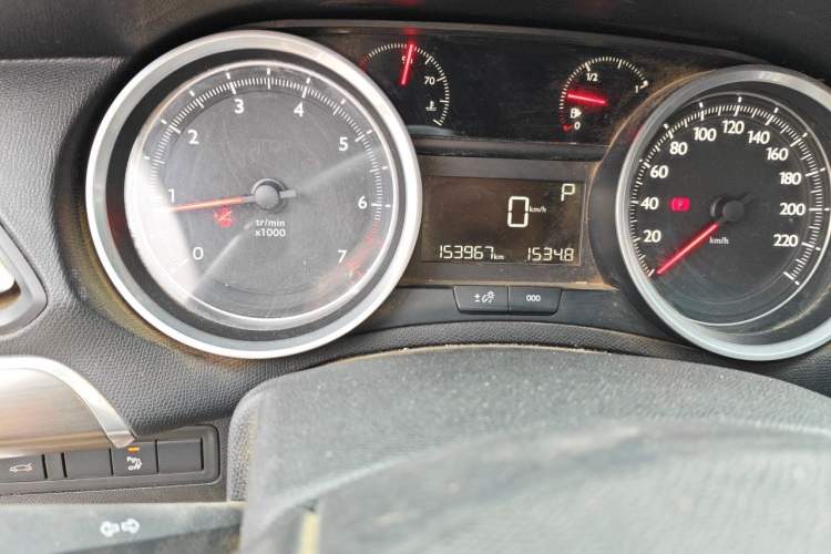 Used Peugeot 408 2015 1.2T Automatic Luxury Edition Odometer Close Up