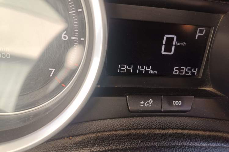 Used Peugeot 408 2015 1.2T Automatic Luxury Edition Odometer Close Up