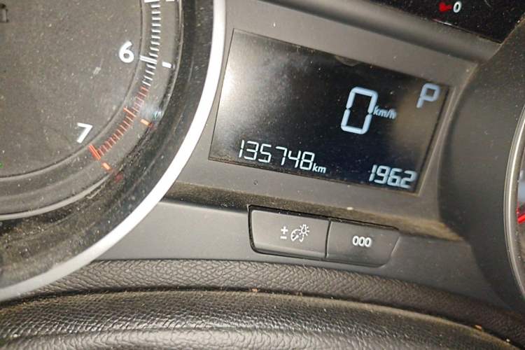 Used Peugeot 408 2015 1.2T Automatic Luxury Edition Odometer Close Up