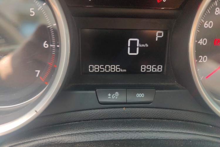 Used Peugeot 408 2015 1.2T Automatic Luxury Edition Odometer Close Up