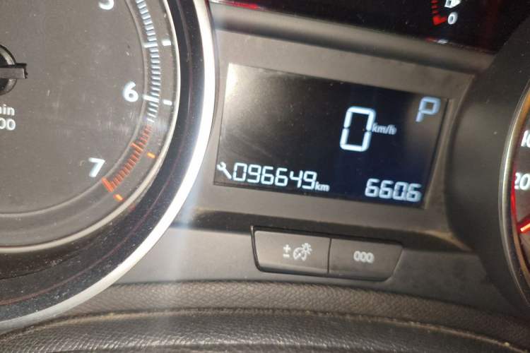 Used Peugeot 408 2015 1.2T Automatic Luxury Edition Odometer Close Up