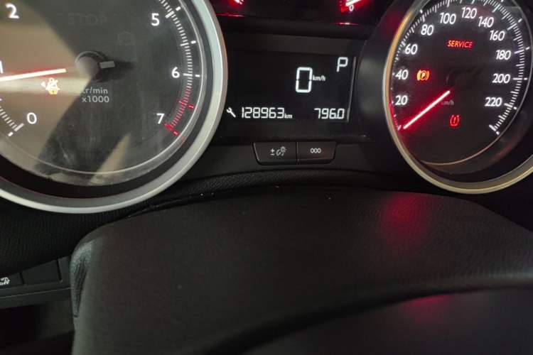 Used Peugeot 408 2015 1.2T Automatic Luxury Edition Odometer Close Up