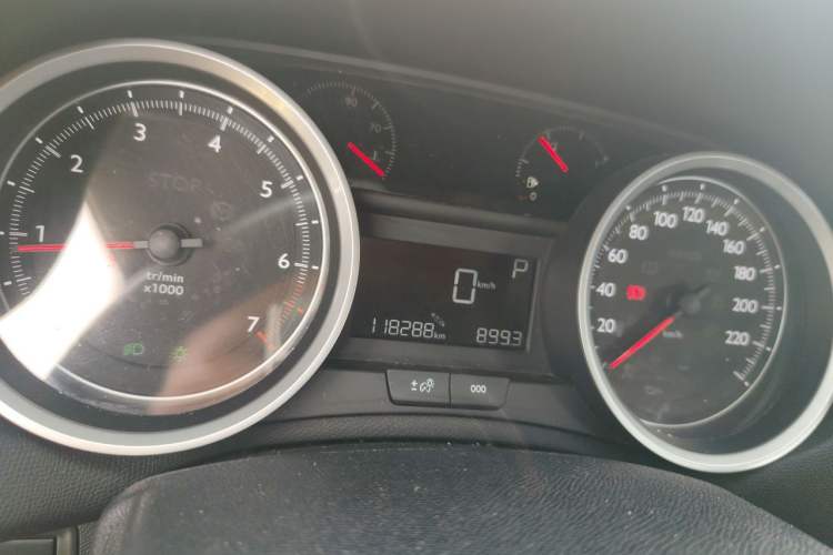 Used Peugeot 408 2015 1.2T Automatic Luxury Edition Odometer Close Up
