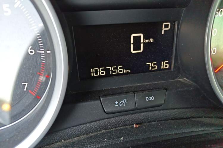 Used Peugeot 408 2015 1.2T Automatic Luxury Edition Odometer Close Up