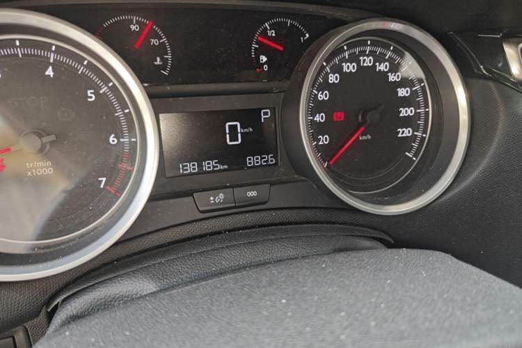 Used Peugeot 408 2015 1.2T Automatic Luxury Edition Odometer Close Up