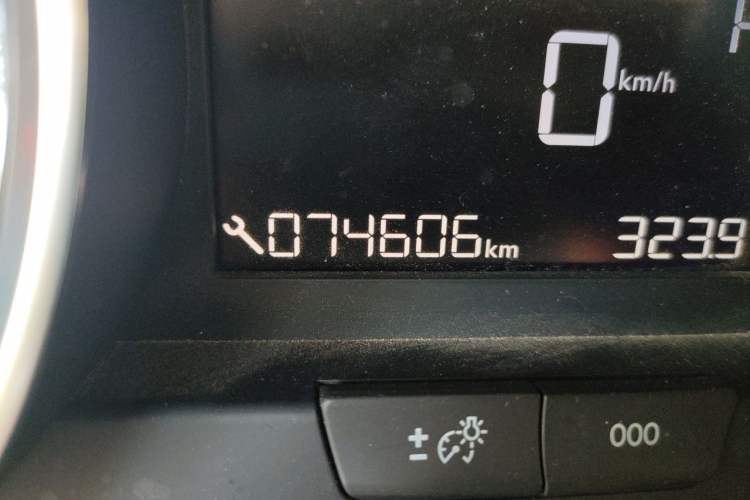 Used Peugeot 408 2015 1.2T Automatic Luxury Edition Odometer Close Up