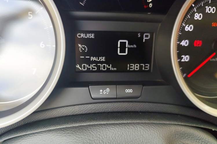Used Peugeot 408 2015 1.2T Automatic Luxury Edition Odometer Close Up