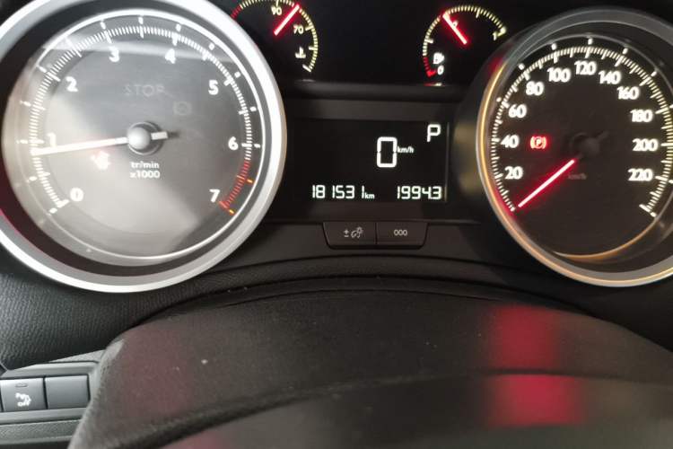 Used Peugeot 408 2015 1.2T Automatic Luxury Edition Odometer Close Up