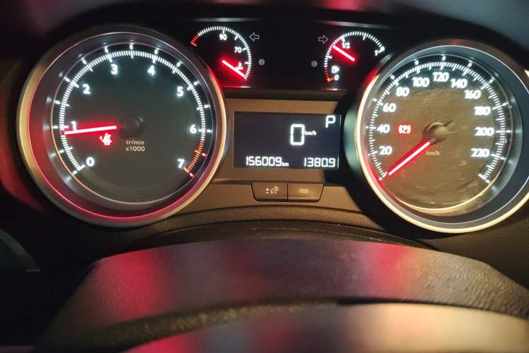 Used Peugeot 408 2015 1.2T Automatic Luxury Edition Odometer Close Up