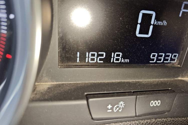 Used Peugeot 408 2015 1.2T Automatic Luxury Edition Odometer Close Up