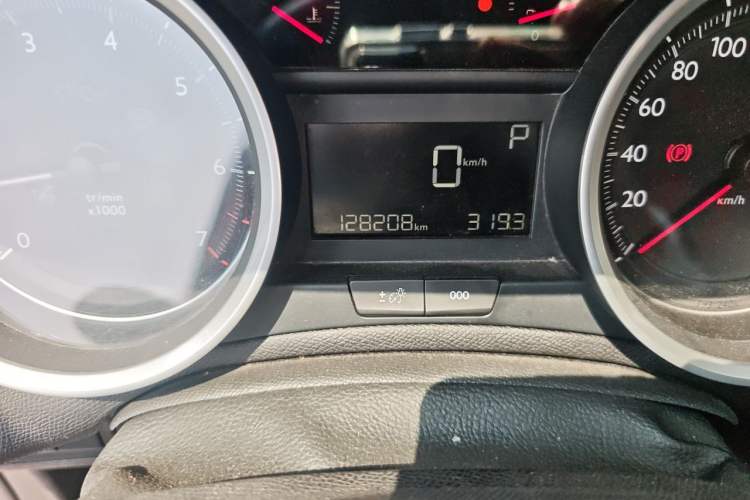 Used Peugeot 408 2015 1.2T Automatic Luxury Edition Odometer Close Up