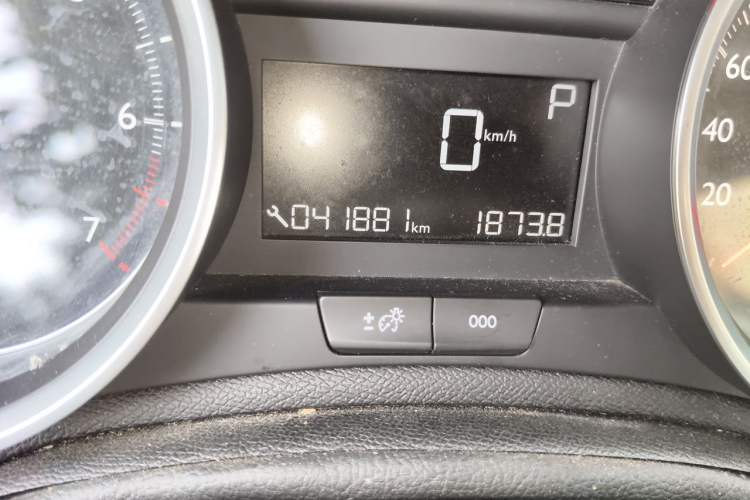 Used Peugeot 408 2015 1.2T Automatic Luxury Edition Odometer Close Up
