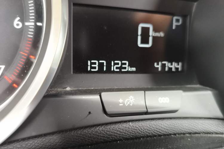 Used Peugeot 408 2015 1.2T Automatic Luxury Edition Odometer Close Up