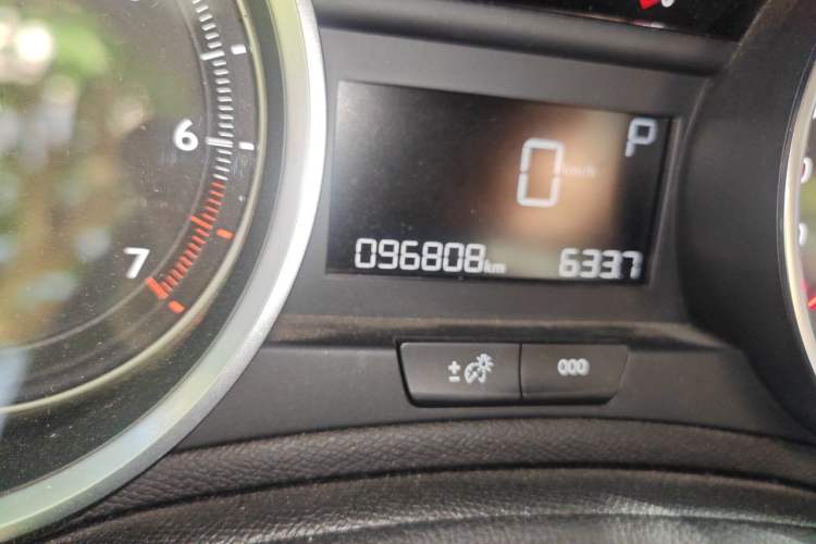 Used Peugeot 408 2015 1.2T Automatic Luxury Edition Odometer Close Up