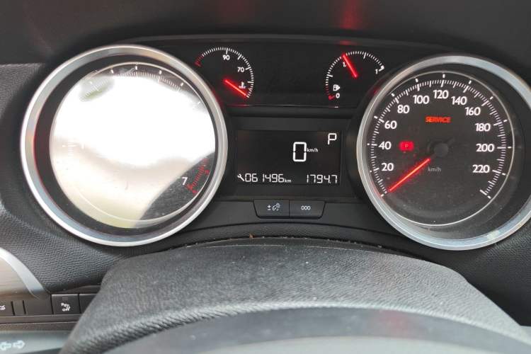 Used Peugeot 408 2015 1.2T Automatic Luxury Edition Odometer Close Up