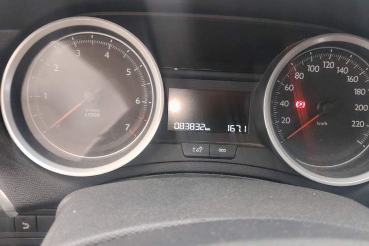 Used Peugeot 408 2015 1.2T Automatic Luxury Edition Odometer Close Up