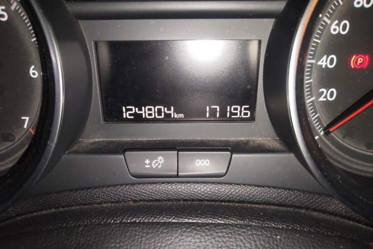 Used Peugeot 408 2015 1.2T Automatic Luxury Edition Odometer Close Up