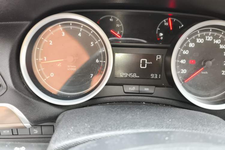 Used Peugeot 408 2015 1.2T Automatic Luxury Edition Odometer Close Up