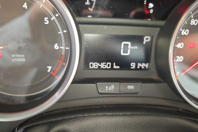 Used Peugeot 408 2015 1.2T Automatic Luxury Edition Odometer Close Up