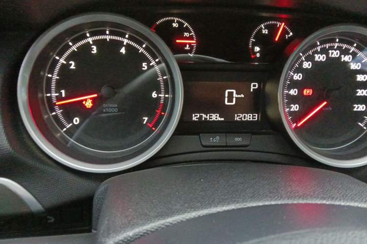 Used Peugeot 408 2015 1.2T Automatic Luxury Edition Odometer Close Up