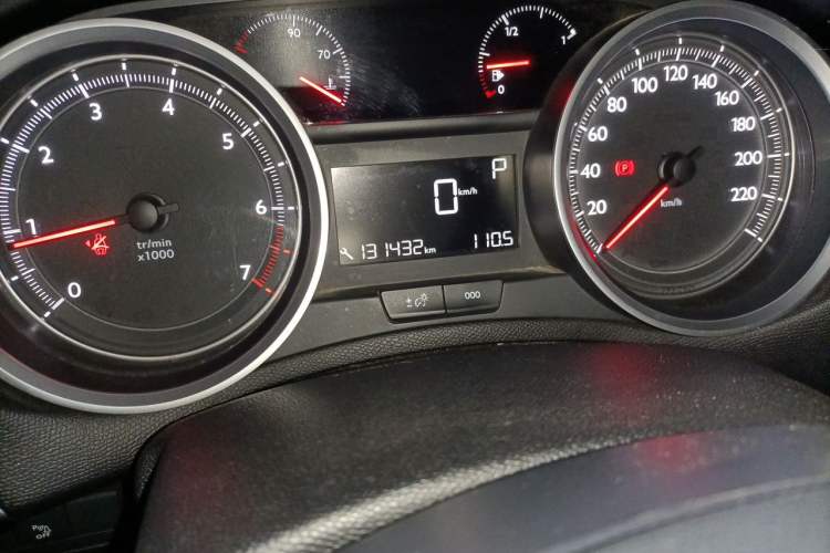 Used Peugeot 408 2015 1.2T Automatic Luxury Edition Odometer Close Up