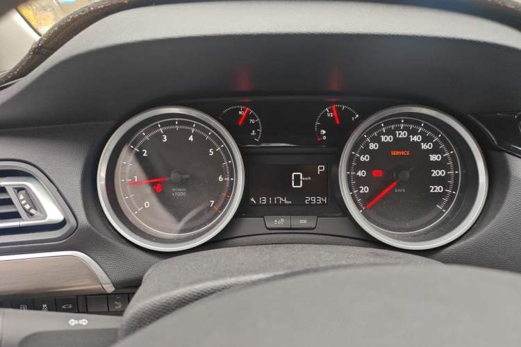 Used Peugeot 408 2015 1.2T Automatic Luxury Edition Odometer Close Up