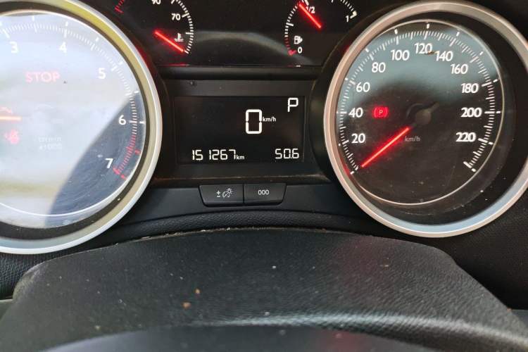 Used Peugeot 408 2015 1.2T Automatic Luxury Edition Odometer Close Up