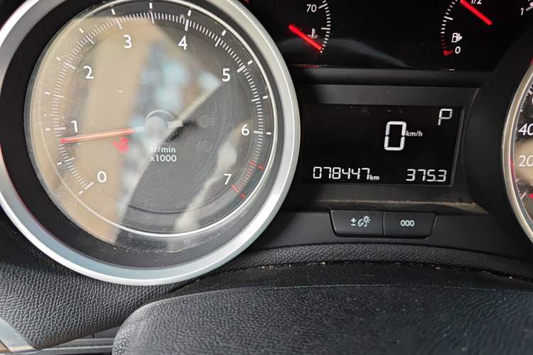 Used Peugeot 408 2015 1.2T Automatic Luxury Edition Odometer Close Up