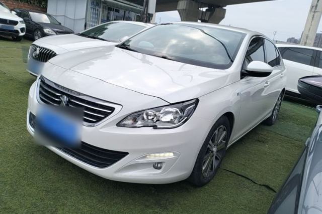 Używany Peugeot 408 2015 1.2T Automatic Luxury Edition