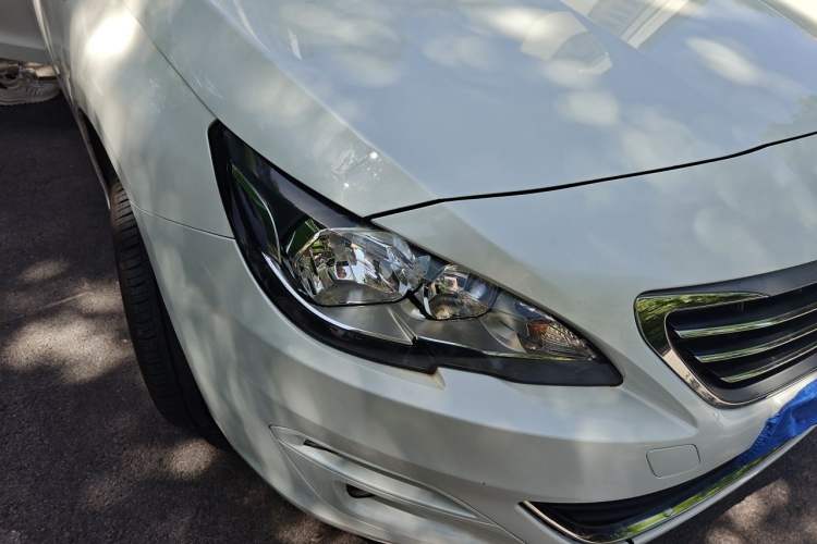 Used Peugeot 408 2015 1.2T Automatic Luxury Edition Right Front Headlight