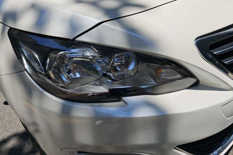 Used Peugeot 408 2015 1.2T Automatic Luxury Edition Right Front Headlight