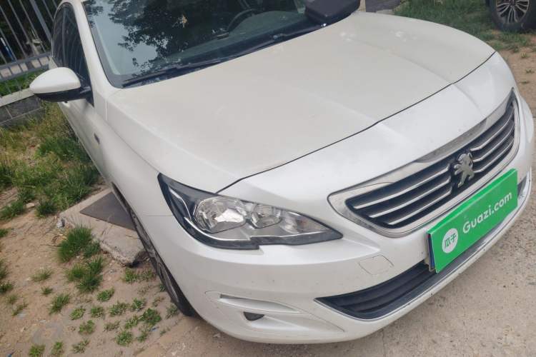 Used Peugeot 408 2015 1.2T Automatic Luxury Edition Right Front Headlight