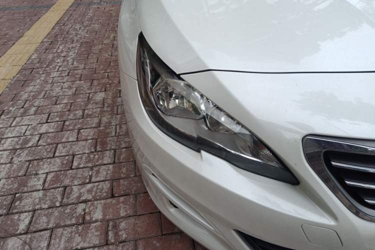 Used Peugeot 408 2015 1.2T Automatic Luxury Edition Right Front Headlight