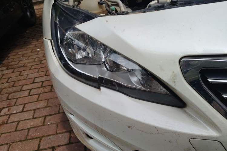 Used Peugeot 408 2015 1.2T Automatic Luxury Edition Right Front Headlight