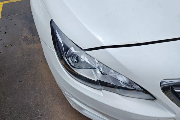 Used Peugeot 408 2015 1.2T Automatic Luxury Edition Right Front Headlight