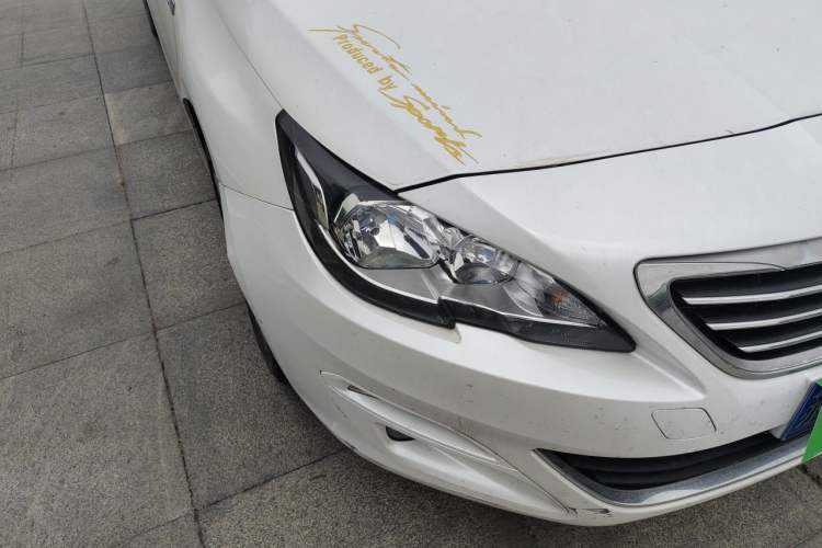 Used Peugeot 408 2015 1.2T Automatic Luxury Edition Right Front Headlight