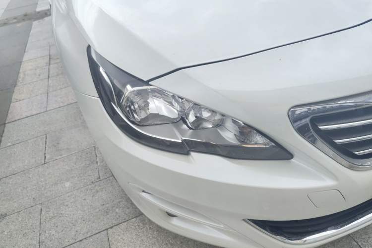 Used Peugeot 408 2015 1.2T Automatic Luxury Edition Right Front Headlight