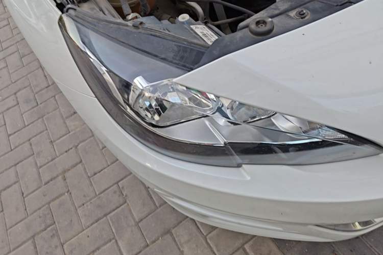 Used Peugeot 408 2015 1.2T Automatic Luxury Edition Right Front Headlight