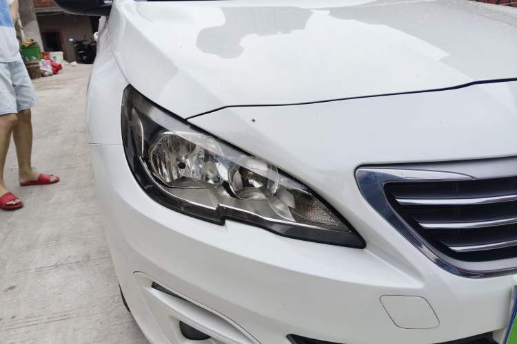 Used Peugeot 408 2015 1.2T Automatic Luxury Edition Right Front Headlight